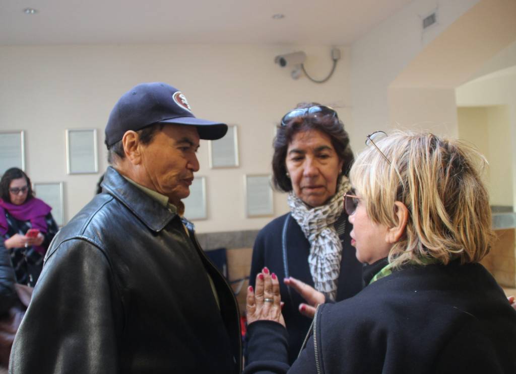 Elvira and Refugio Nieto meet Maria Cristina Gutierrez. Photo By - Sana Saleem