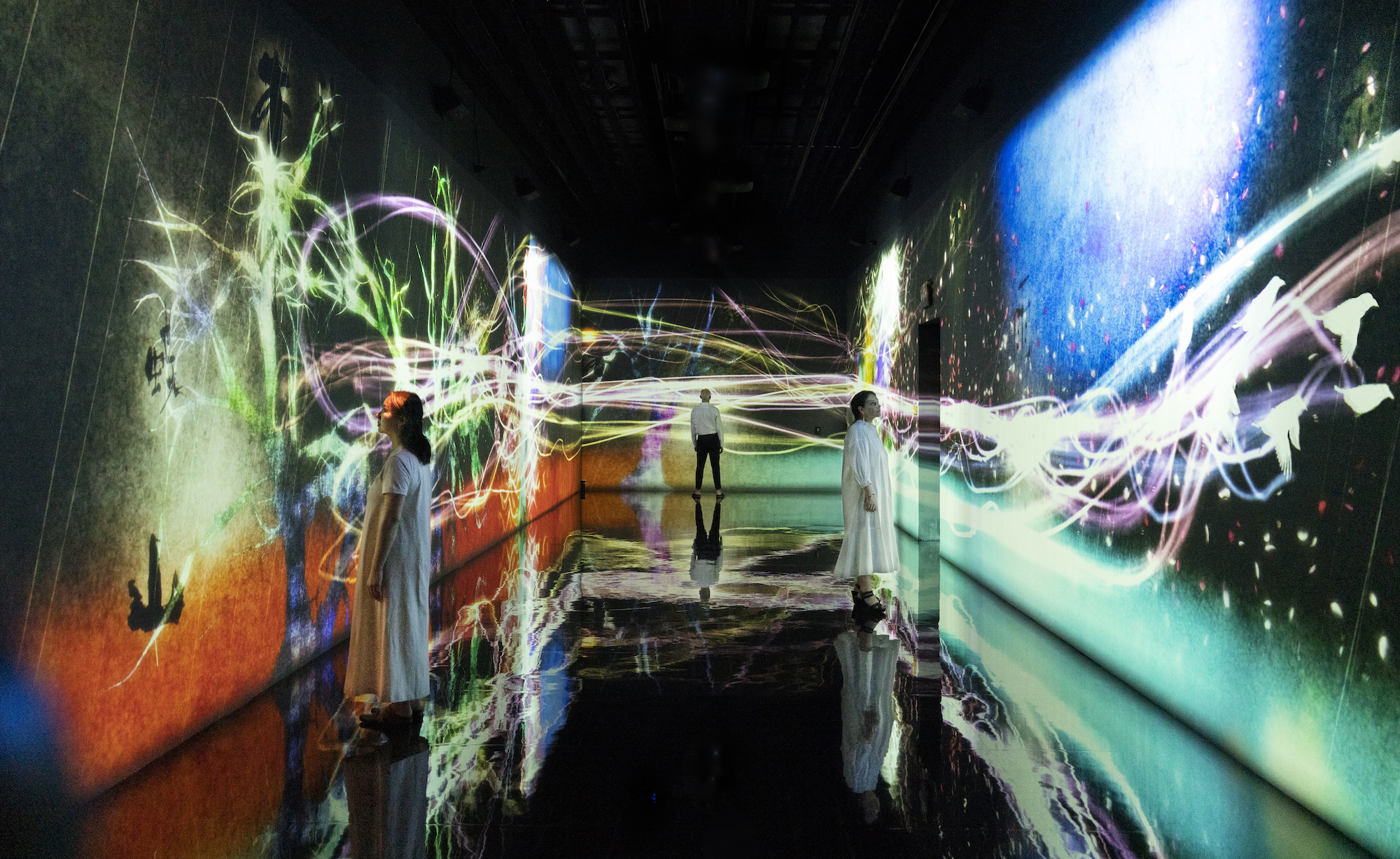 Frameweb  Beauty meets disaster (fantasy): this Tokyo Buly store is a  glamorous earthquake zone