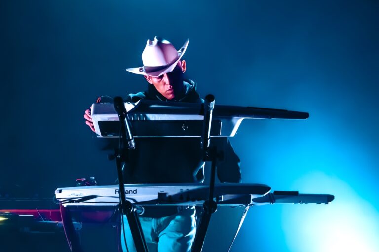 Noise Pop report: Chiquimamani-Condori rebuked the algorithm at Gray Area