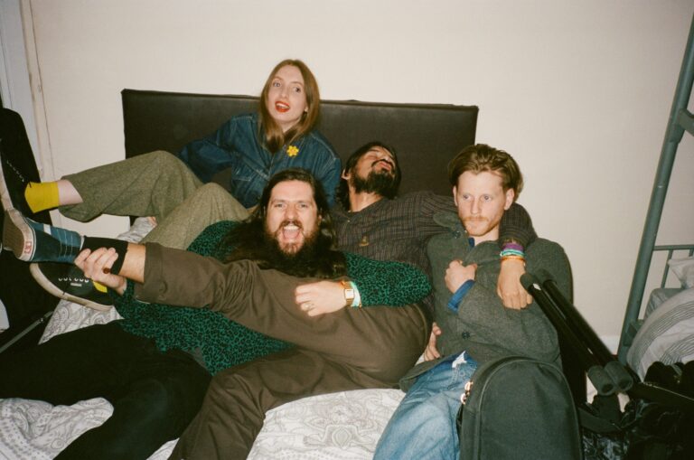 Dry Cleaning, London, June 2019. Photo by Hanna-Katrina Jedrosz