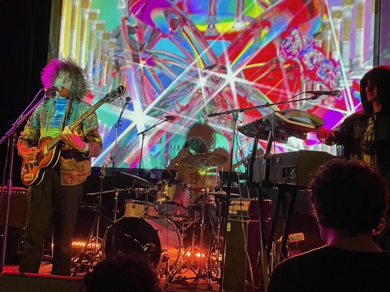 Under the Stars: Vinyl Williams brought some trippy San Francisco love