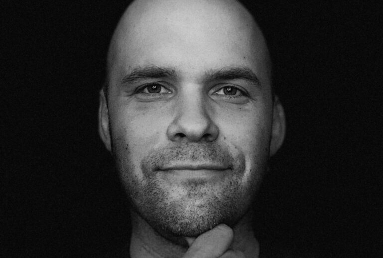 Risograph printers, sentient fungi, crafty dragons: Author Robin Sloan is ‘Moonbound’