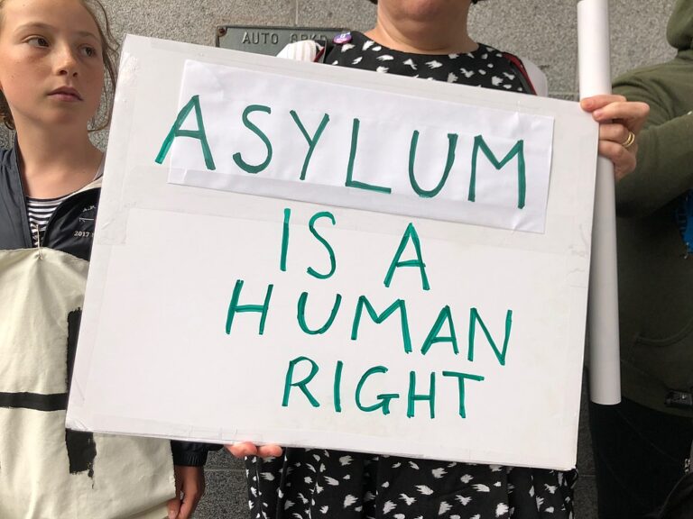 ICE randomly cuts off phone access to lawyers