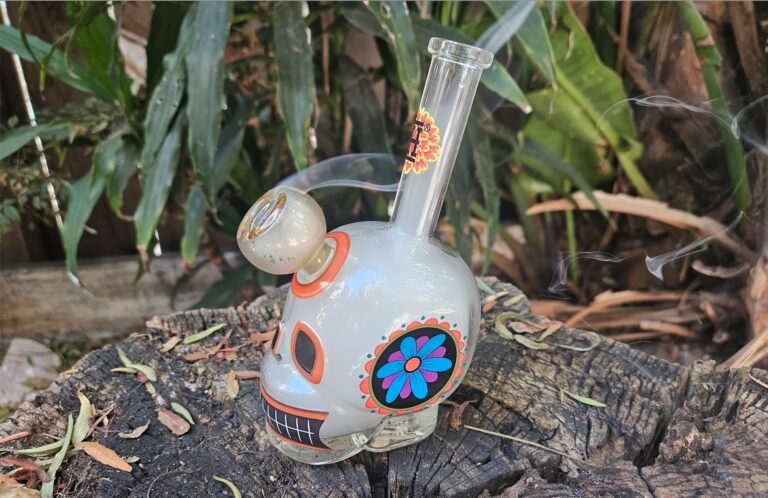 Puff: Trick or weed! Halloween and Día de los Muertos cannabis treats