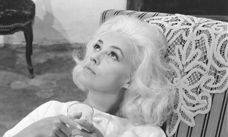 Screen Grabs: Au revoir, French noir—hello, Hole in the Head