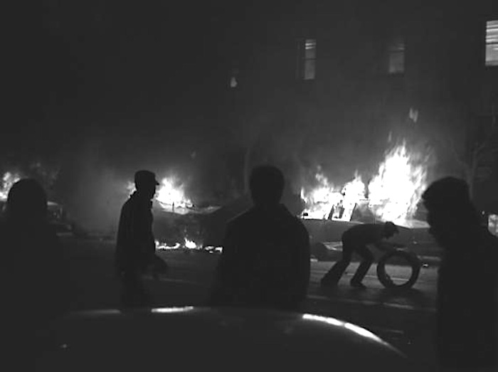 Booing the mayor isn’t political violence