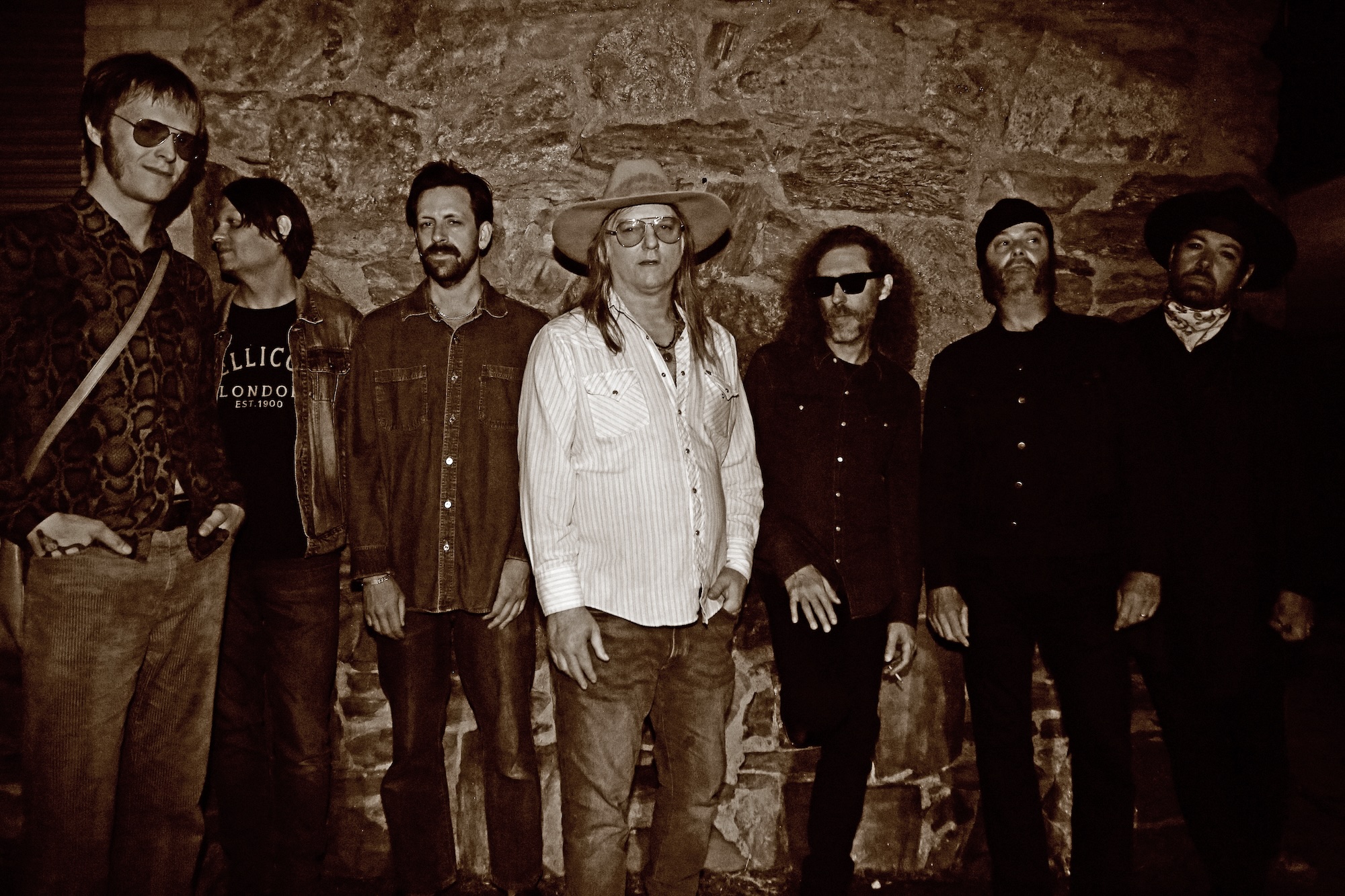 Brian Jonestown Massacre returns in a psychedelic rush and swirl - 48 hills