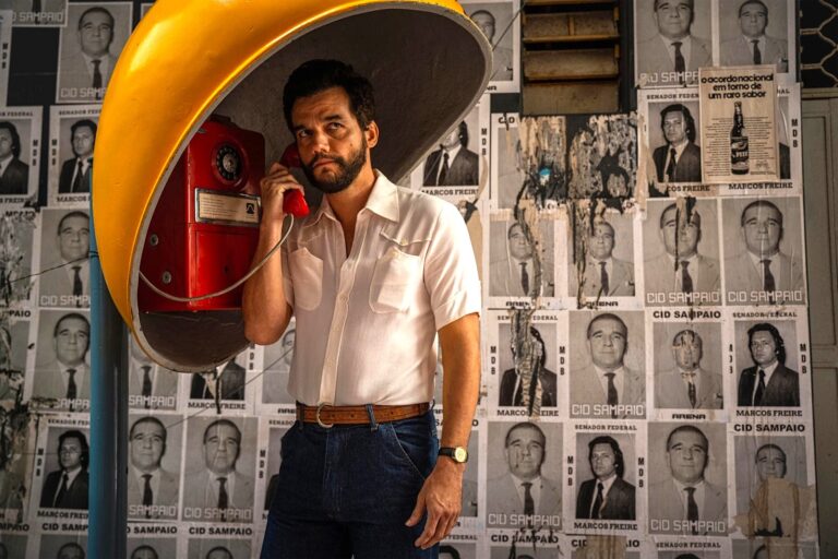 Screen Grabs: On the lam with excellent ‘The Secret Agent’
