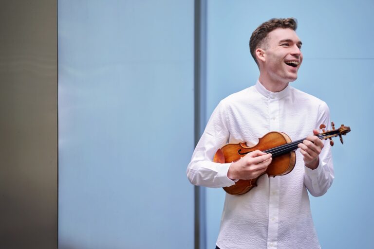 Alexi Kenney packs nocturnal energy, psychedelic fantasy into SoundBox