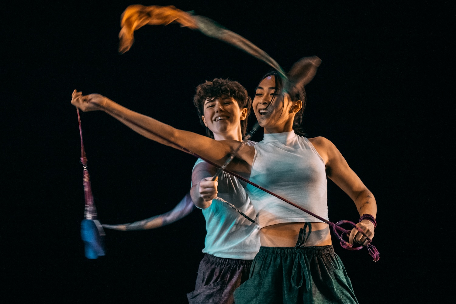 Live Shots: Hoops, wands, fans flew fabulously at 'The Flow Show' - 48 hills