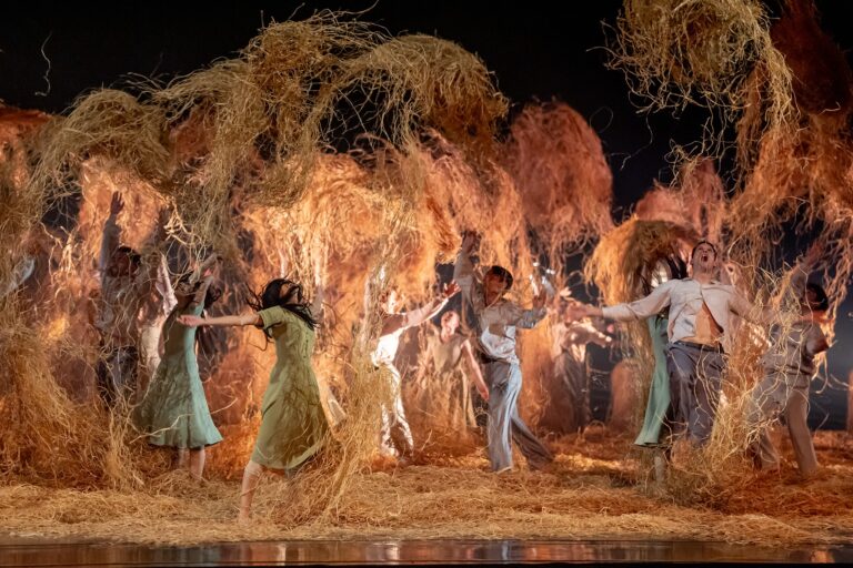 Joffrey Ballet plunged into bizarre and wondrous ‘Midsummer’s Night Dream’