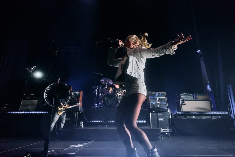 Live Shots: Metric rode the indie sleaze revival to a triumphant return